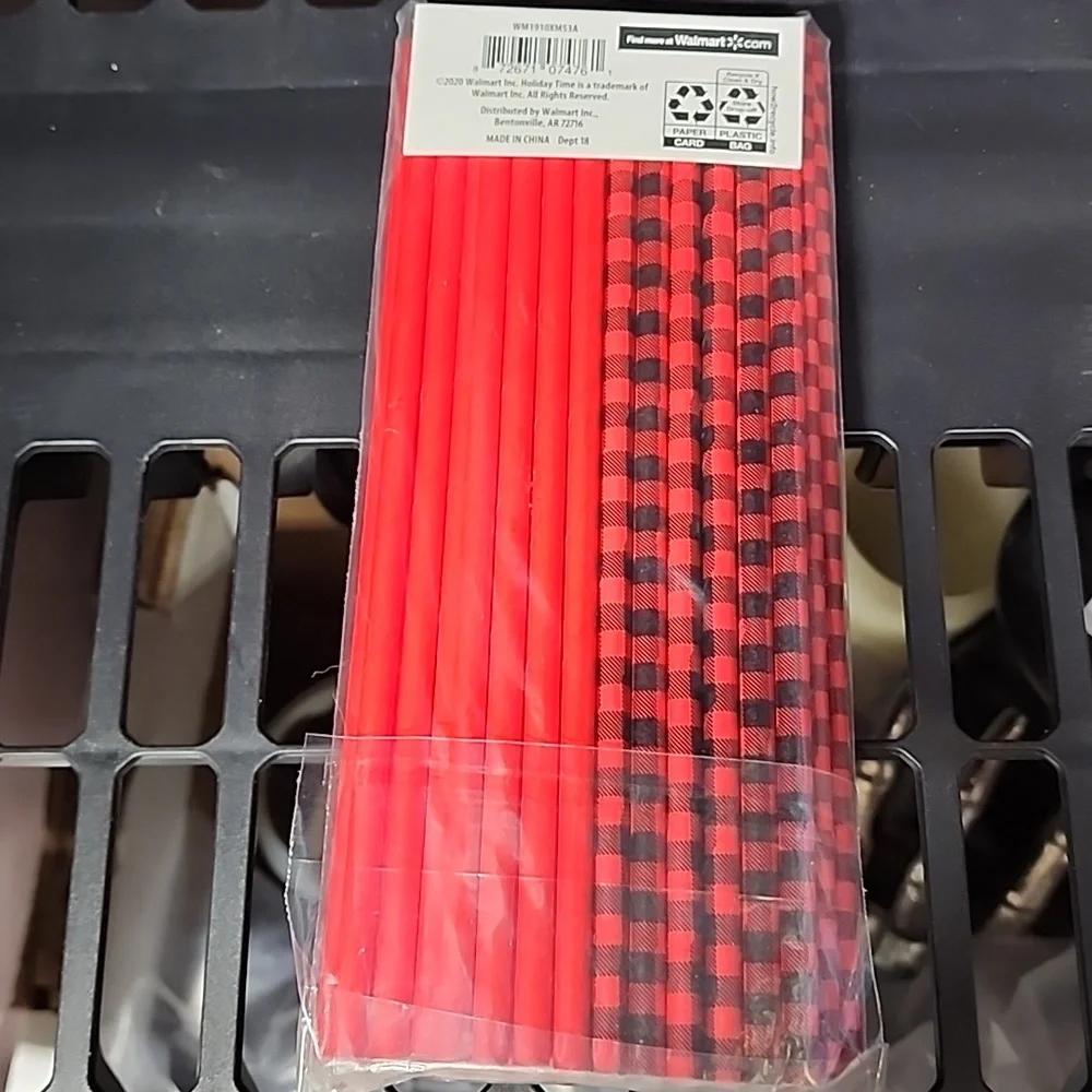 Holiday Time Red and Black Paper Straws - 50 Pack